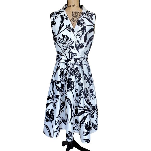 Jessica Howard Dresses & Skirts - Jessica Howard Dress Sleeveless Fit & Flare Eggshell White Black Floral Sz 16